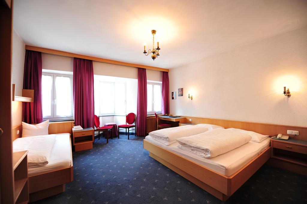 Hotel Krone Матрей ам Бренер Екстериор снимка