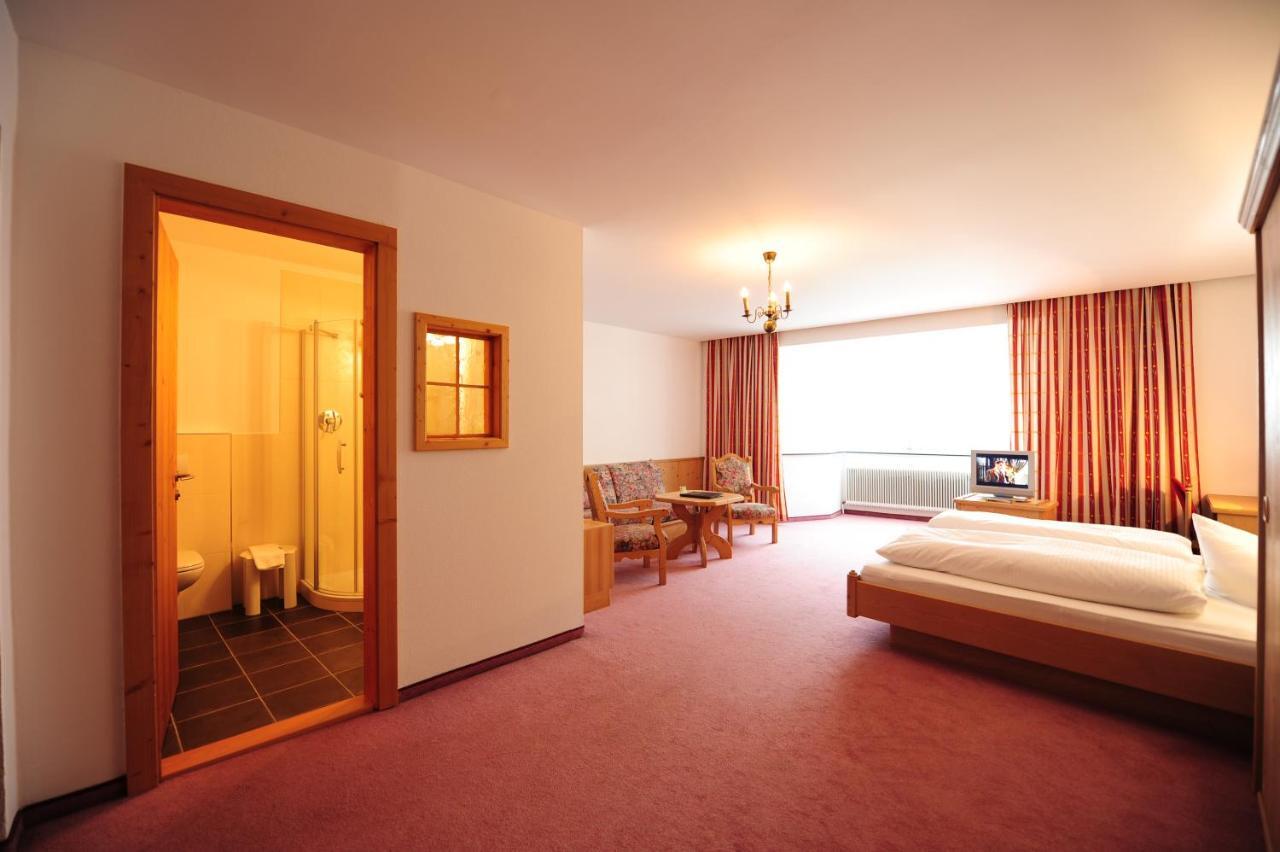 Hotel Krone Матрей ам Бренер Екстериор снимка