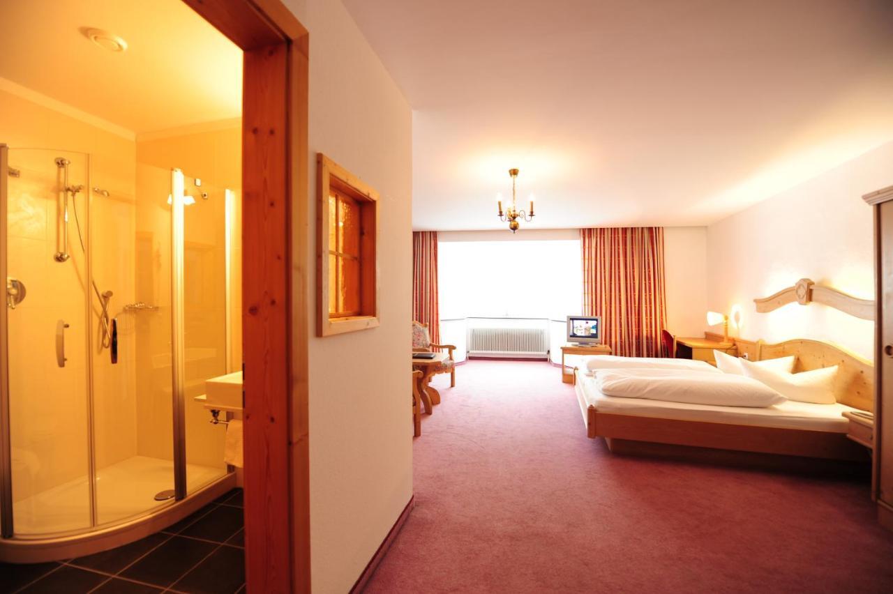 Hotel Krone Матрей ам Бренер Екстериор снимка